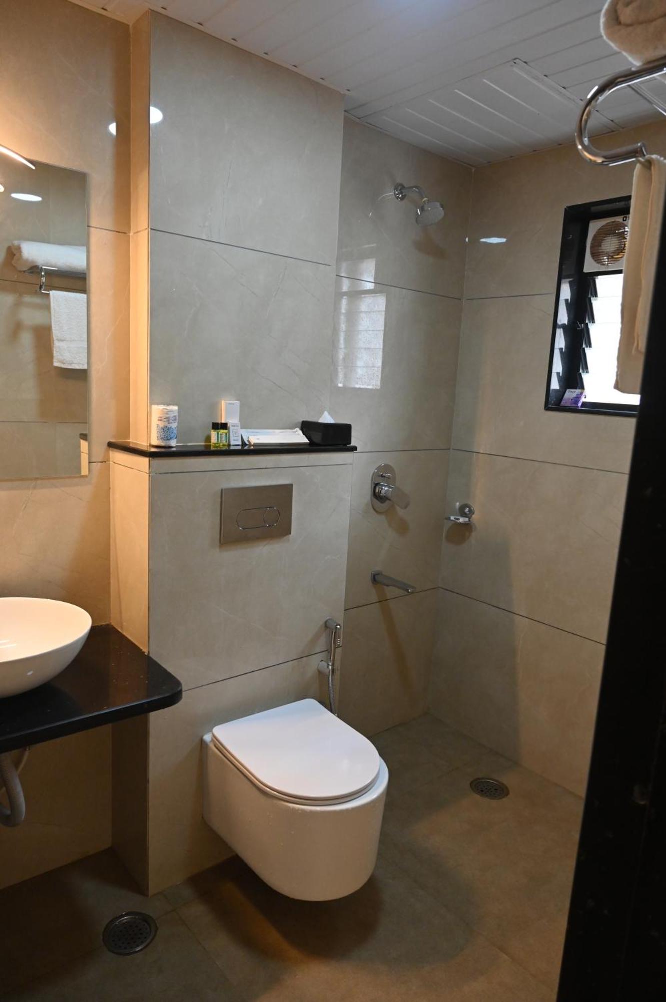 Hotel Sai Yatri Trimbak Kültér fotó