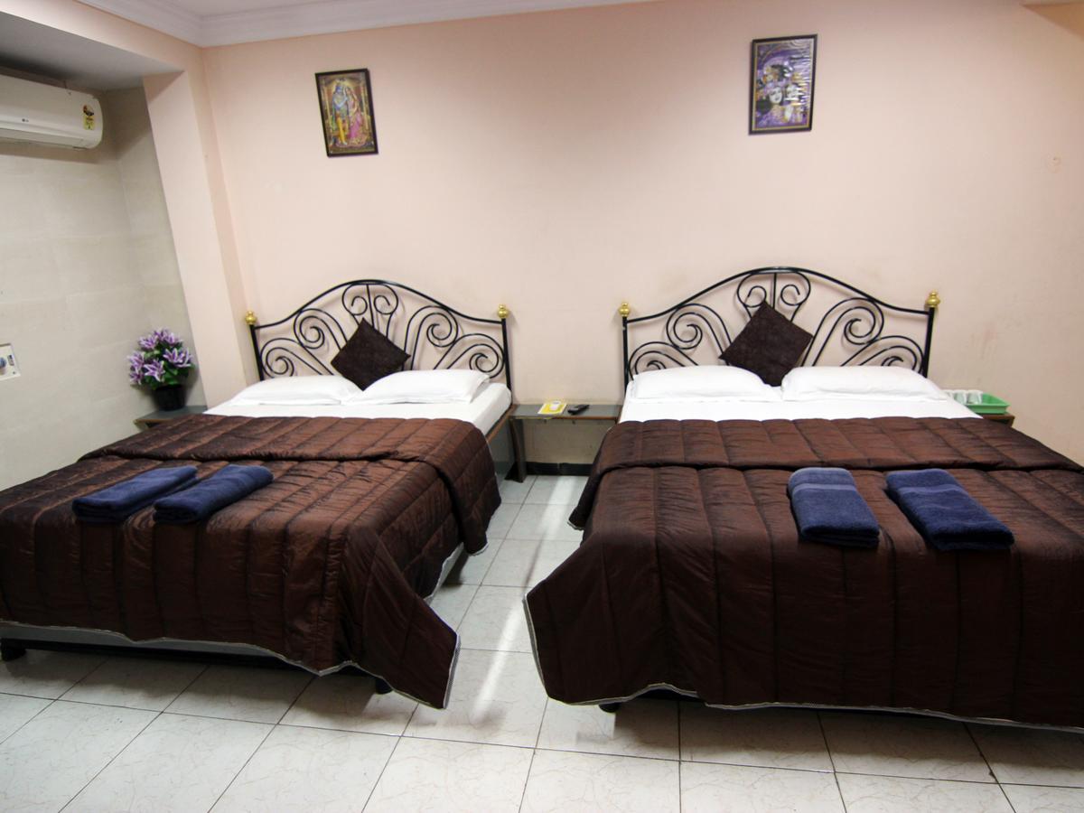 Hotel Sai Yatri Trimbak Kültér fotó