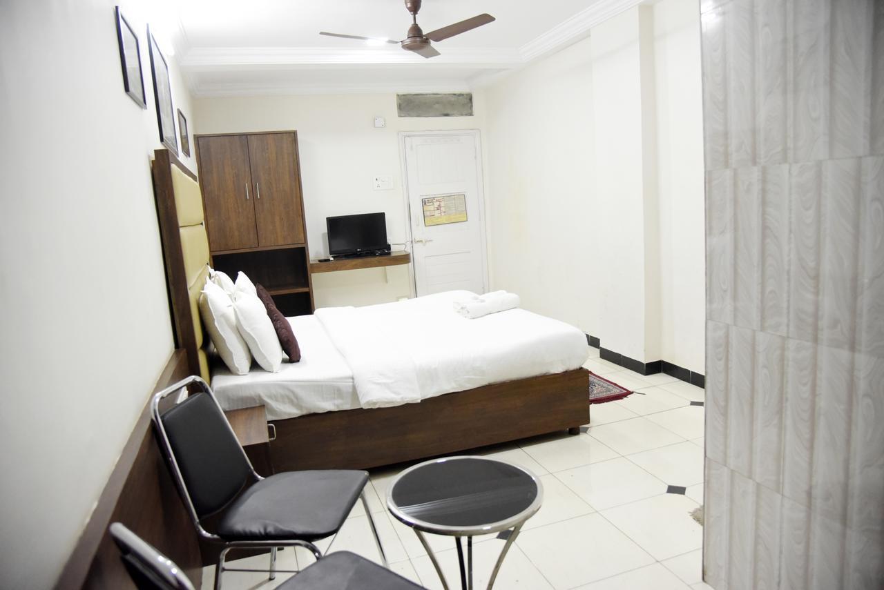 Hotel Sai Yatri Trimbak Kültér fotó