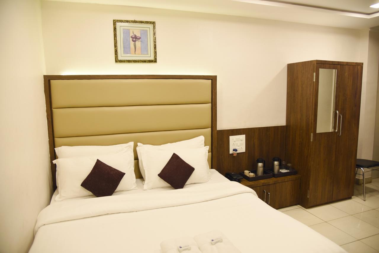 Hotel Sai Yatri Trimbak Kültér fotó