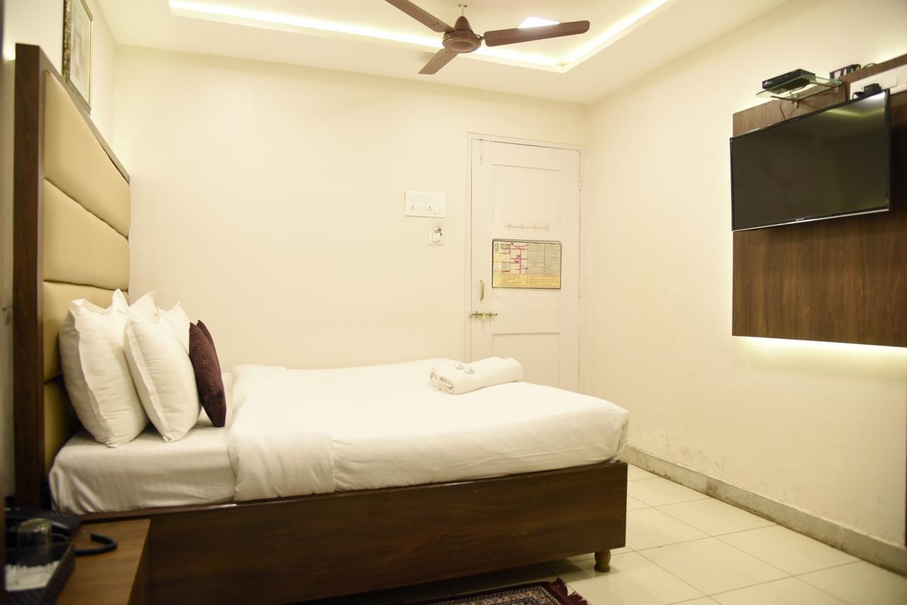 Hotel Sai Yatri Trimbak Kültér fotó